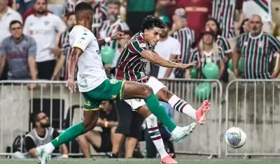 Gabriel Fuentes durante el partido de Fluminense contra Cuiabá. 