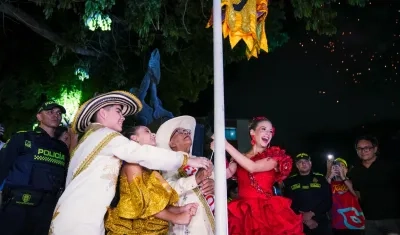 Monarquía carnavalera estuvo presente durante el evento.