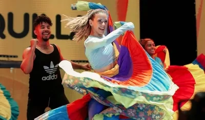 Reina Tatiana en los ensayos previos a la noche de Lectura del Bando.