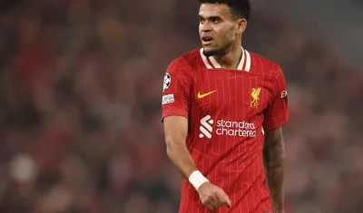 Luis Díaz en partido con Liverpool.