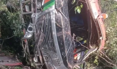 Bus cayó a abismo este martes en Cundinamarca. 