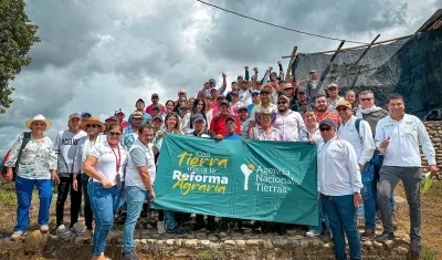 Entrega de tierras en el departamento del Huila.