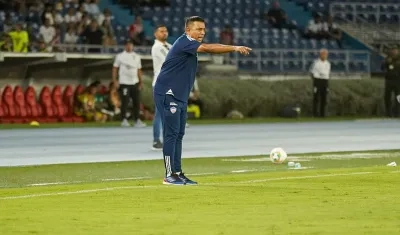 César Farías en el partido contra Cali en Barranquilla.