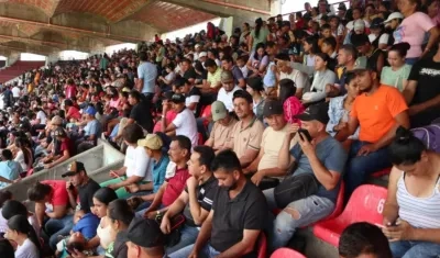 Desplazados en el estadio General Santander, en Cúcuta. 