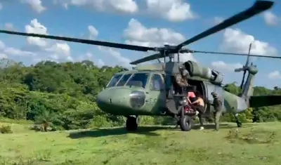 El Ejército evacuando a firmantes de paz y sus familias en Norte de Santander. 