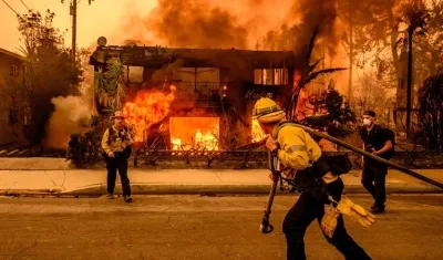 Más de 12.000 estructuras han sido destruidas por los fuertes incendios.