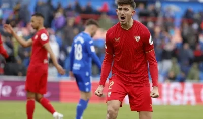 Kike Salas, defensor del Sevilla.