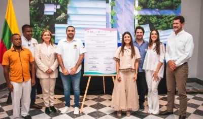 Firma de la alianza público-privada para la construcción del parador turístico en Lomita Arena. 