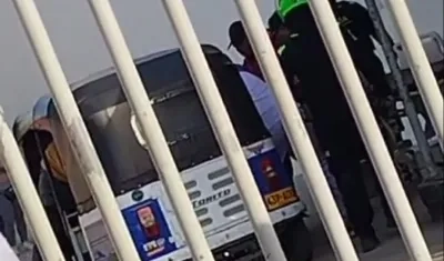 La víctima fue llevada en un motocarro hasta la Clínica Adela de Char de Soledad, donde falleció. 