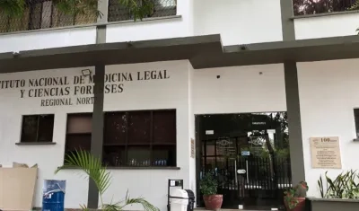 Fachada de Medicina Legal. 