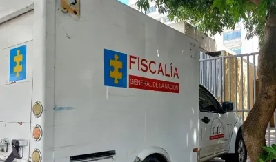 El cuerpo fue trasladado por las autoridades a Medicina Legal. 