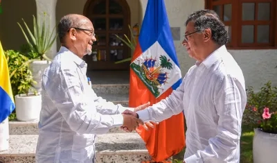 Petro recibido en Haití.