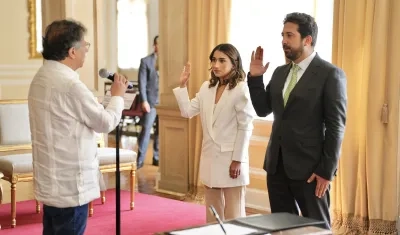 Petro posesionando a Sarabia como Canciller y Diego Guevara como Ministro de Hacienda.
