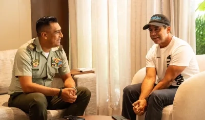 Alcalde Alejandro Char y el director General del Inpec, Teniente Coronel Daniel Gutiérrez Rojas.