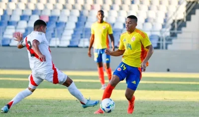 Jordan Barrera durante el partido amistoso contra Perú en el estadio Romelio Martínez.