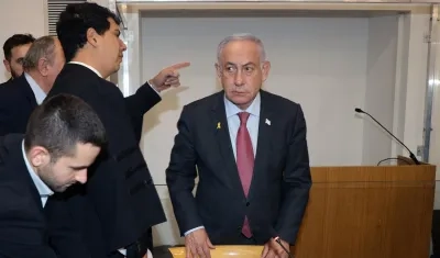 Benjamín Netanyahu en su juicio este lunes en Tel Aviv.