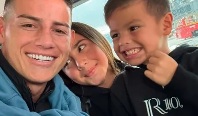 James Rodríguez tras llegar a Colombia son sus hijos Salomé y Samuel.