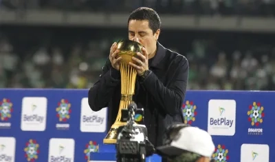 Efraín Juárez se coronó campeón de la Liga y de la Copa Colombia con Nacional.