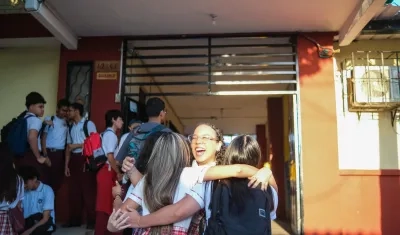Estudiantes en su regreso a clases en la IE María Auxiliadora de Galapa.