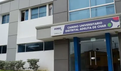 Camino Universitario Distrital Adelita de Char.