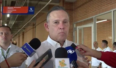 Efraín Cepeda, Presidente del Congreso. 