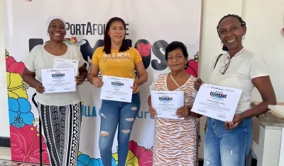 Beneficiarias del Portafolio de Estímulos de Carnaval. 