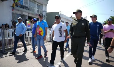 Alejandro Char previo al Desfile de la Guacherna.