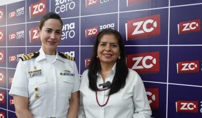 La Capitán de Fragata Natalia Otálora y Claudia Urbano Latorre, investigadora en la Dimar. 