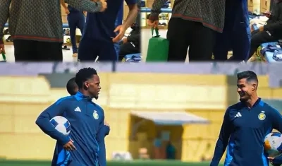 Jhon Durán y Cristiano Ronaldo.