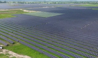 Imagen de referencia de un parque solar.