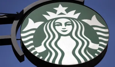 Fotografía de un logotipo de Starbucks.