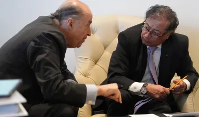 Álvaro Leyva y el Presidente Gustavo Petro.