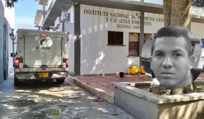 El cuerpo de Leonel Antonio Martínez González fue llevado a Medicina Legal. 