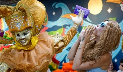 Imitadora de Shakira en el Ernesto Cortissoz. 