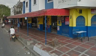 Tienda donde ocurrió el crimen en la tarde de este martes en La Victoria. 