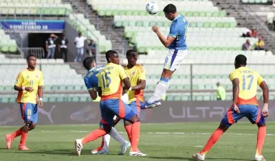 El cabezazo de Iago Teodoro que le dio el triunfo a Brasil sobre Colombia.