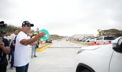 Alcalde Char entregando la obra.