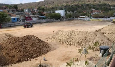 Arranque de las obras en la  cancha de fútbol ‘José Vicente Ortega'.