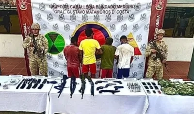 Los capturados fueron dejados a disposición de las autoridades competentes. 