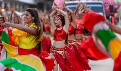 Danzantes durante la Guacherna en Barranquilla. 