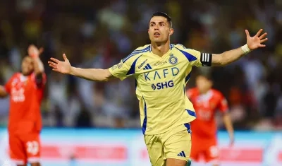 Cristiano Ronaldo marcó de cabeza el primer gol del Al Nassr.