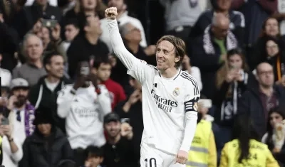 Luka Modric festeja su gol contra el Girona. 