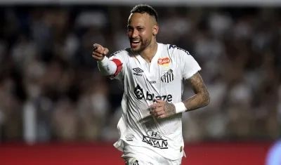 Neymar marcó su segundo gol desde que regresó al Santos.
