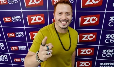 Mauricio Rivera promociona en el Carnaval su canción 'Esto lo tienes que saber'. 