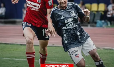 Acción del juego entre Medellín y Junior, en Itagüí. 