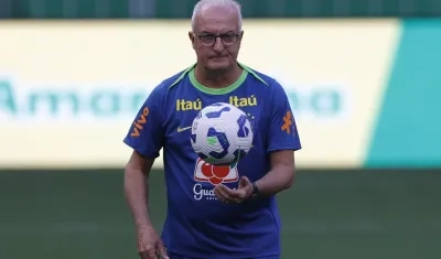 Dorival Júnior en entrenamiento con la Selección Brasil.