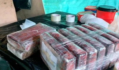 Parte de la cocaína incautada.