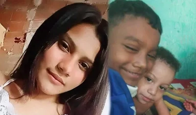 Nayely Pedraza Cantillo y sus hijos. 