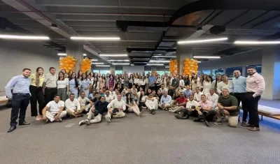 Directivos y trabajadores de Dolmen S.A. E.S.P. 