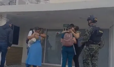 Momento del reencuentro de las víctimas con sus familias. 